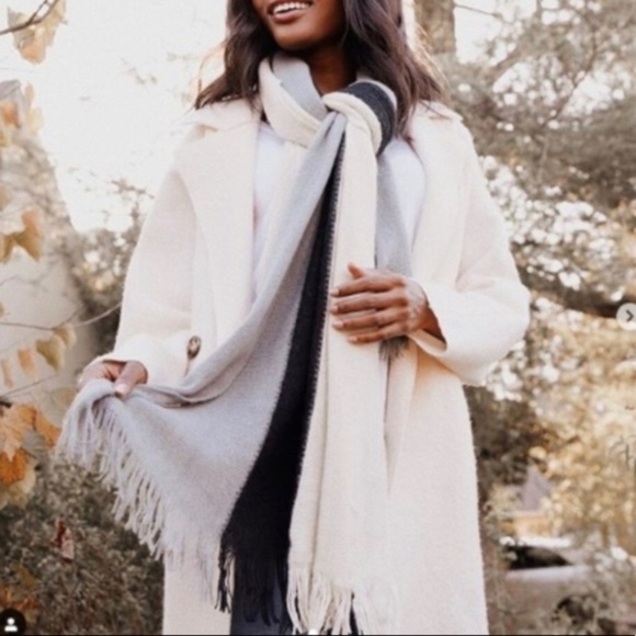 New in package Donni Tri Colored Scarf - Picture 3 of 4